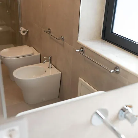 Couette-café Dimora Lincoln 3*